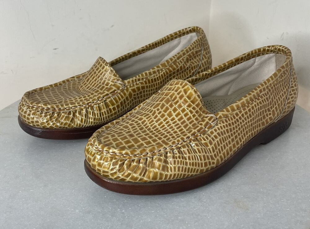 SAS Tripad Gold Patent Leather Snakeskin Loafers Skip On Sz 7.5 WW Double Wide